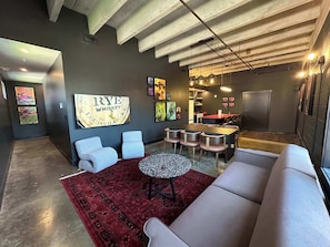 TV, offices