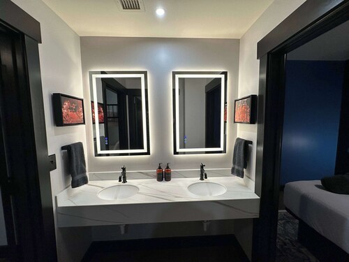Sleep48 24Beds 16BR Super Stays A12 Pad Superfecta