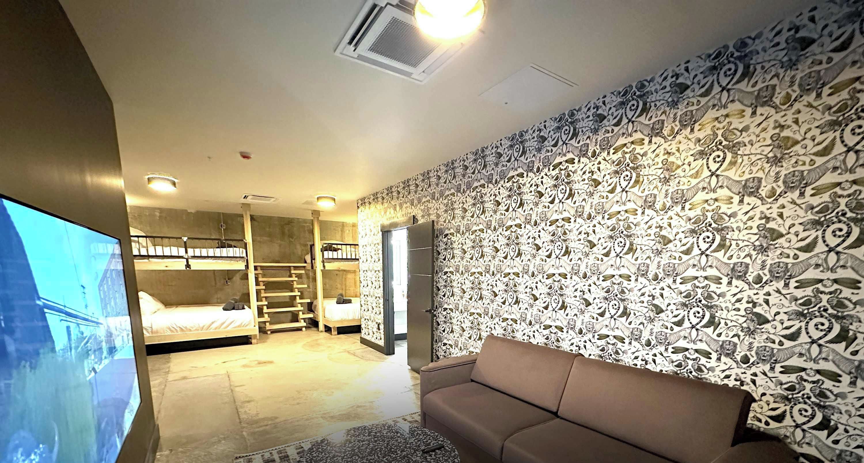 1 chambre, fer et planche à repasser, Wi-Fi, literie fournie