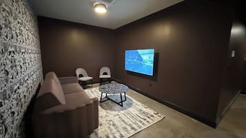 TV