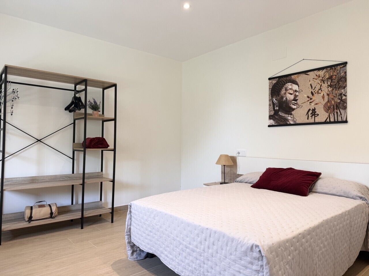 1 dormitorio y ropa de cama