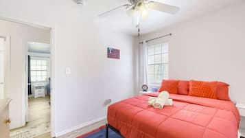 3 bedrooms, iron/ironing board, travel cot, WiFi