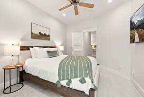 4 chambres, fer et planche à repasser, Wi-Fi, draps fournis