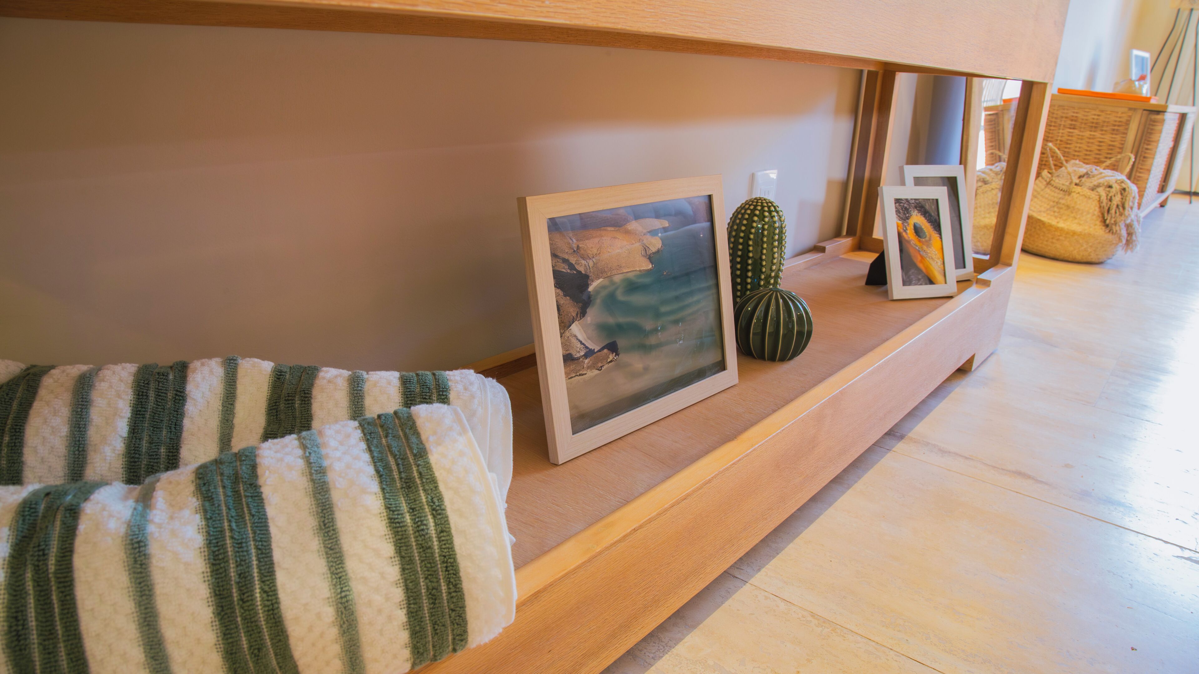 65-Zoll-Smart-TV mit Digitalempfang
