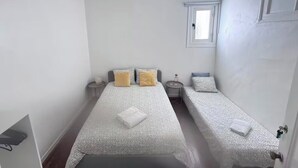 Room - Apartment in Bairro Alto (Lisboa)