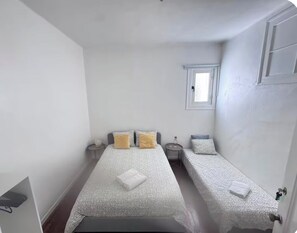 5 bedrooms, iron/ironing board, WiFi, bed sheets - Apartment in Bairro Alto (Lisboa)