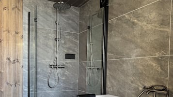 Jetted bath, hair dryer, towels, soap