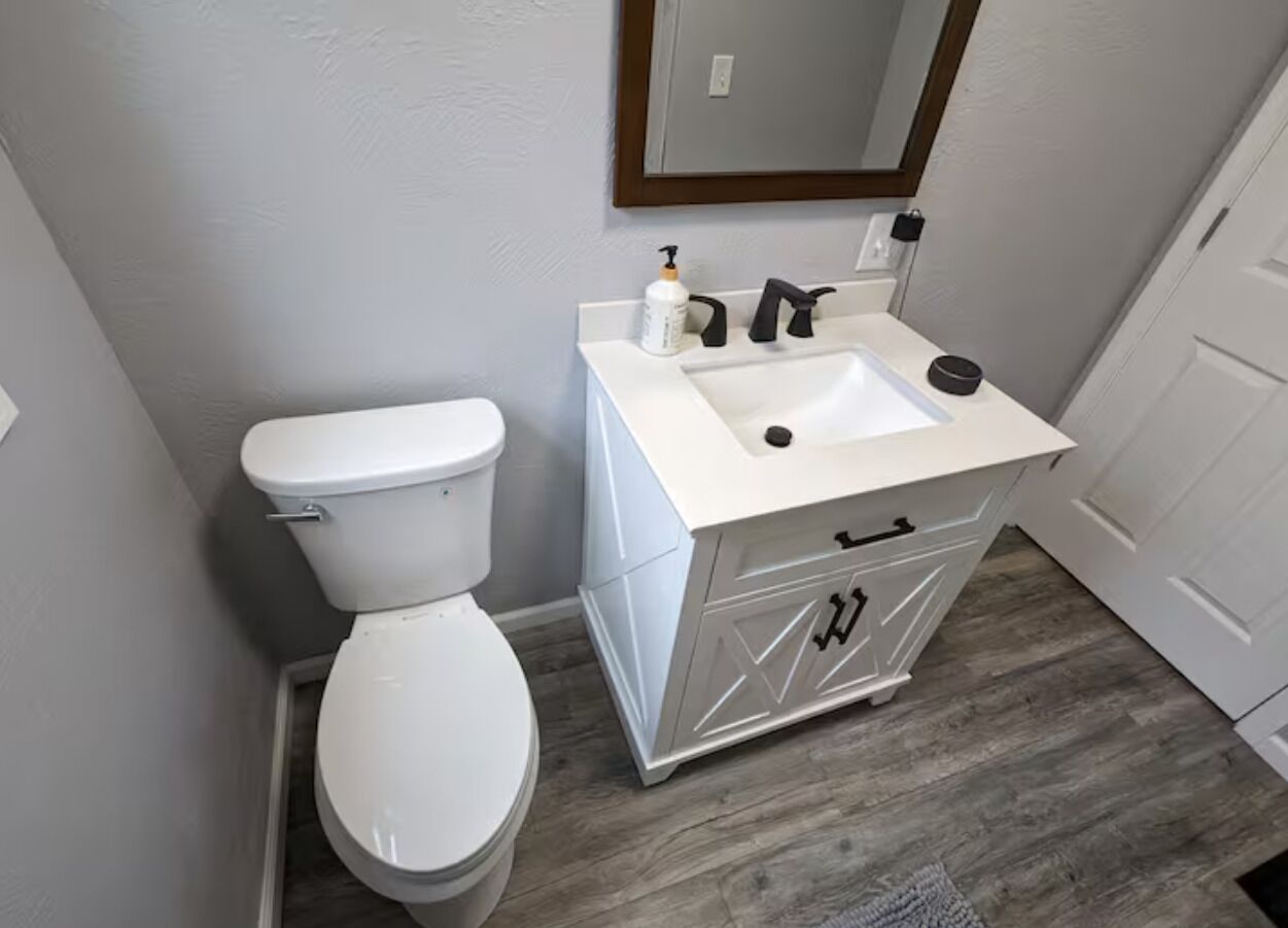 Jetted tub, hair dryer, towels, soap