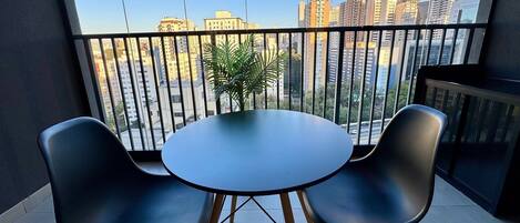 Apartment | Dining