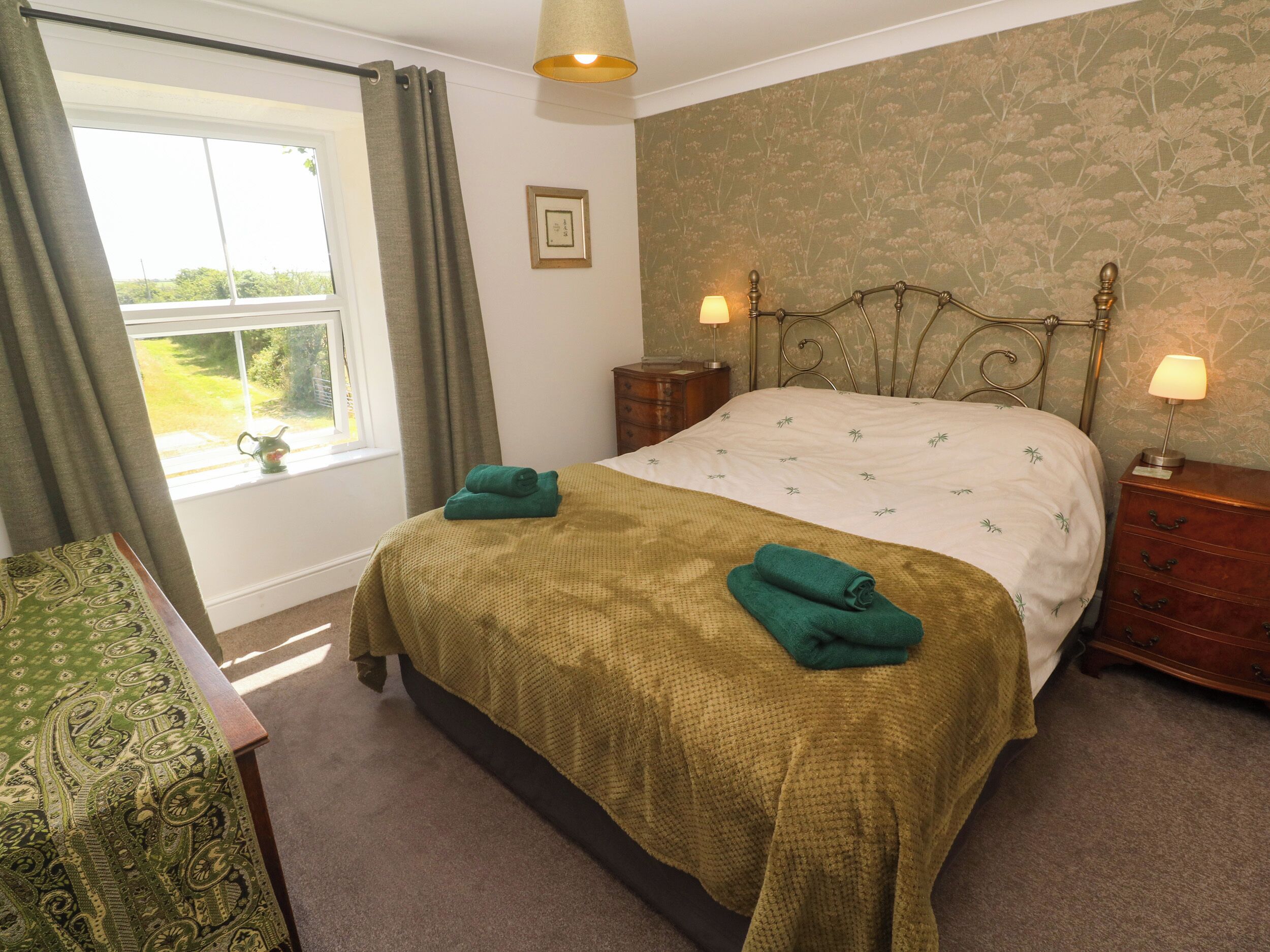 3 bedrooms, WiFi (free), individually decorated, individually furnished