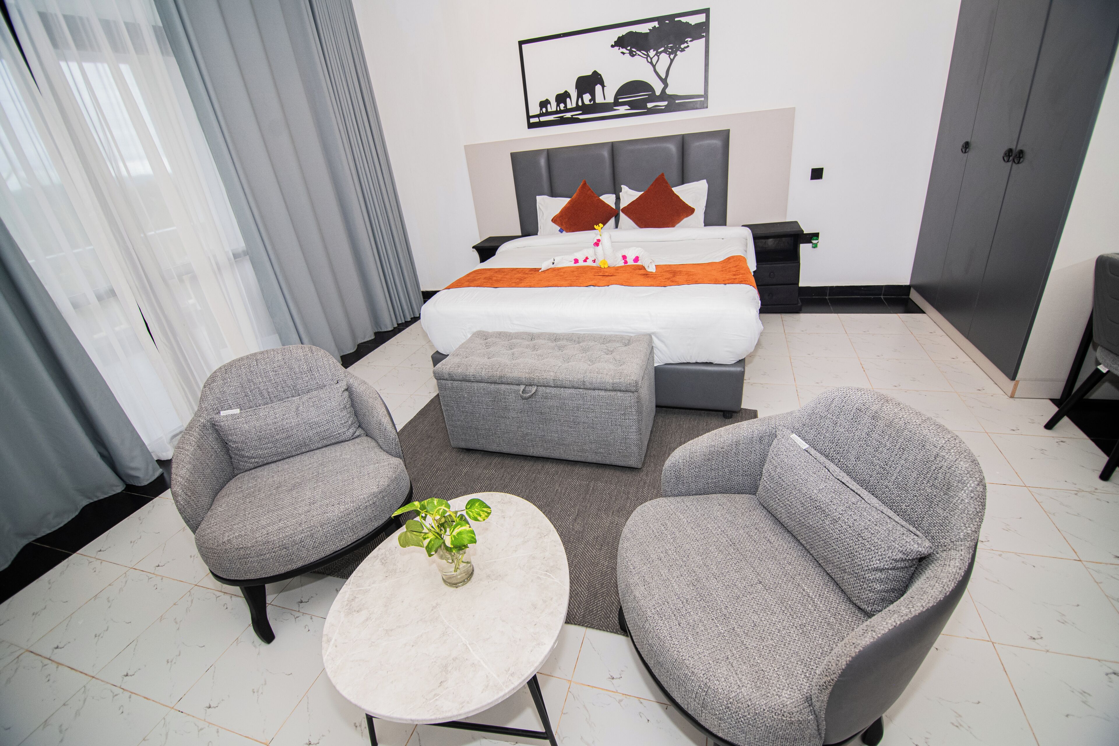 Suite Comfort, balkon, pemandangan gunung | Meja kerja, ruang kerja ramah laptop, dan Wi-Fi gratis