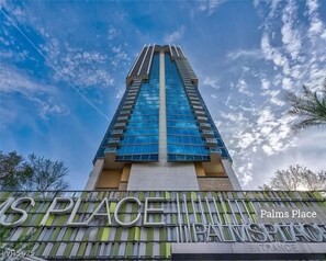 Exterior - Palms Place Hotel - High Floor Suite (Las Vegas)