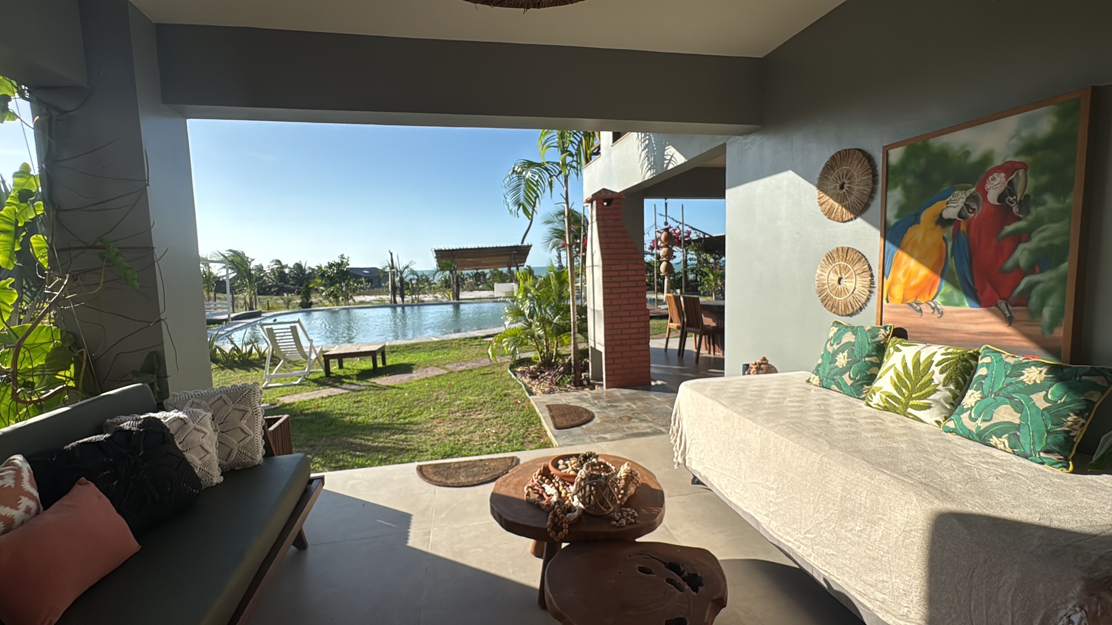 Caja de seguridad en la habitación y escritorio 