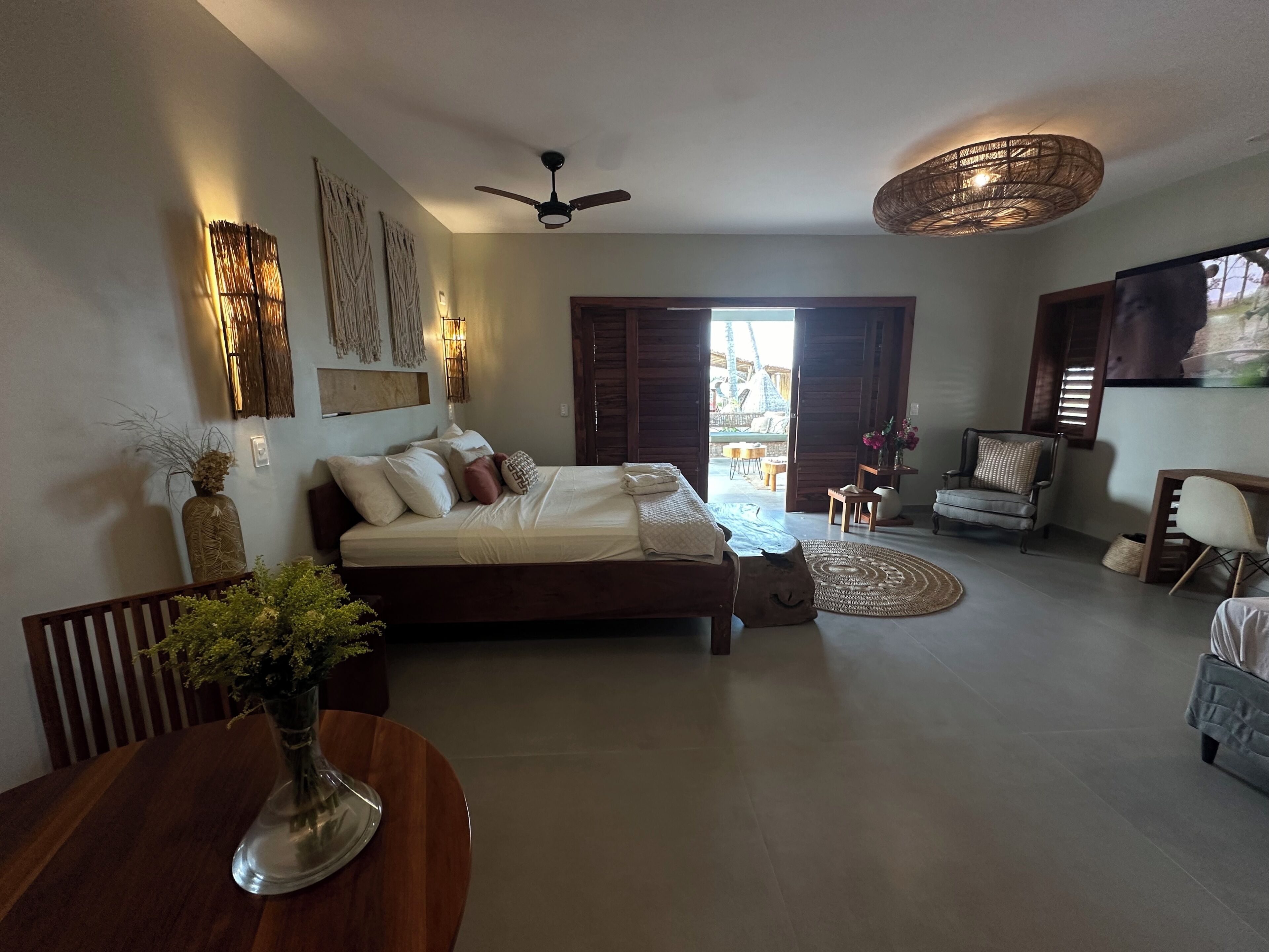 Luxury Room, Sea View | In-room safe, desk, laptop workspace, blackout curtains