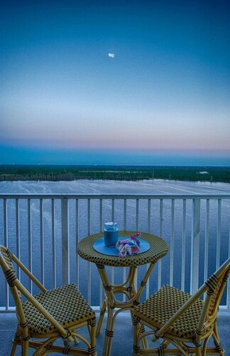 Disney Dreams Penthouse Water View Mall Restaurant