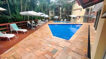 Apartament Deluxe | Piscina | 2 piscines a l'aire lliure