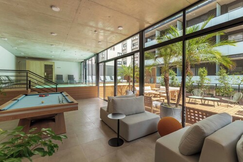Modern WTC Studio Apartment | Gym + Pool