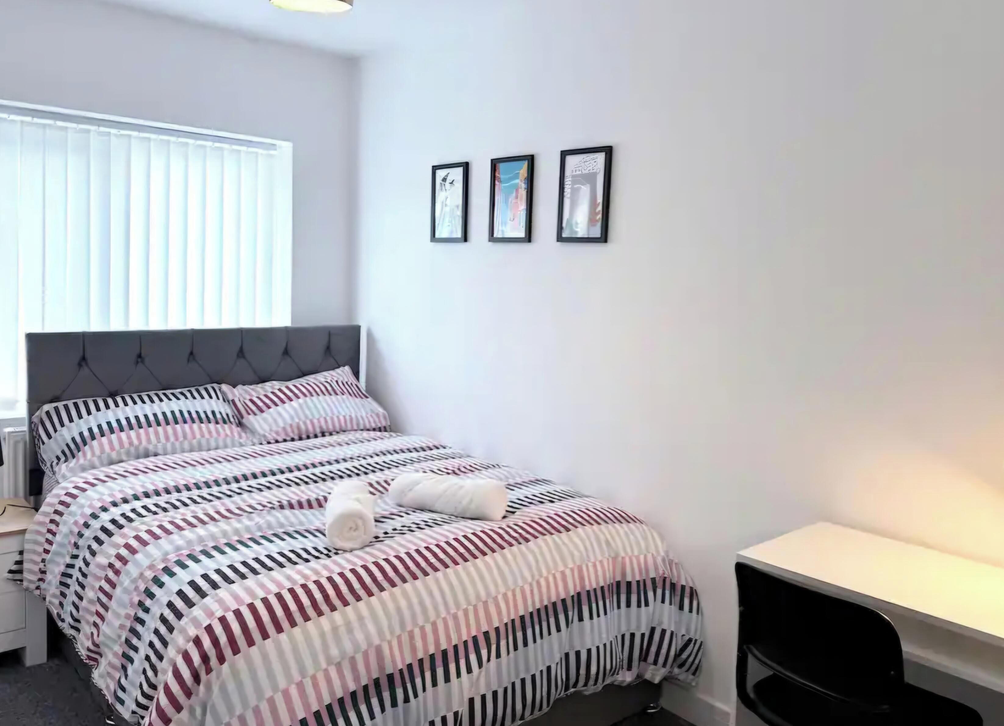 3 dormitorios, tabla de planchar con plancha, wifi y ropa de cama