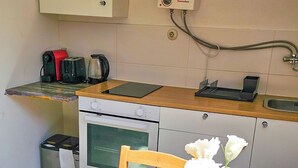 Private kitchen - DG Rechts 40m 2-Zimmer Wohnung (Freilassing)