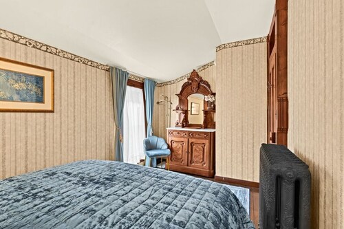 The Little Bear Room at The Wildflower Hotel