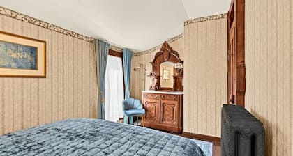 The Little Bear Room at The Wildflower Hotel