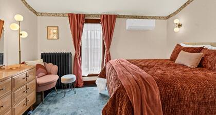 The Ellingwood Room at The Wildflower Hotel