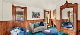 The Humboldt Suite at The Wildflower Hotel