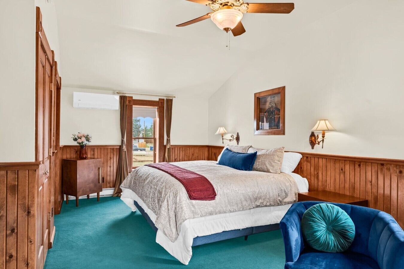 1 bedroom, desk, WiFi, bed sheets