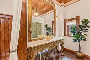Bathroom - The Lindsay Suite at The Wildflower Hotel (Westcliffe)