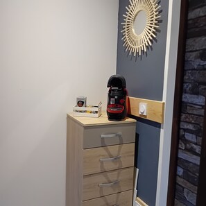 Interior - Rent a guest room at "Le Garage" (Gerde)