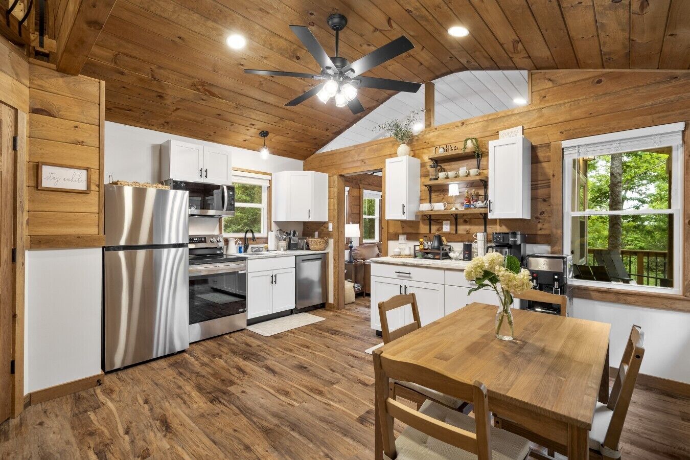 Coffee/tea maker, fridge, microwave, oven