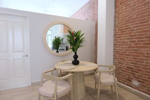Dining - Casa Franco - Live in the Old Town (Panamá)