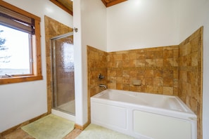 Bathroom - Ridgeview Haven-perfect retreat (Fairplay)