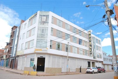 Kymeron Hotel