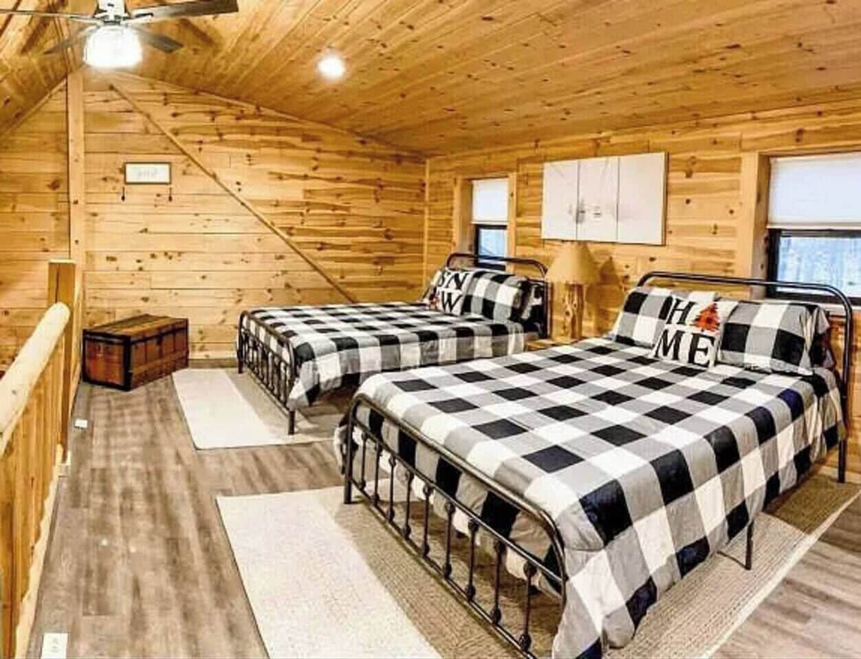 3 bedrooms, travel cot, WiFi, bed sheets