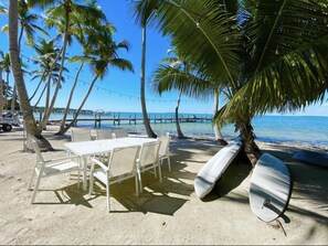 Outdoor dining - Casa del Mar (Key Largo)