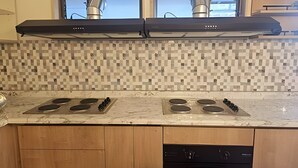 Frigobar, microondas, parrilla de estufa y utensilios de cocina
