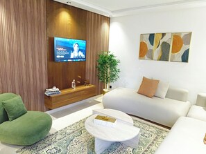 Living area - Executive Studio/The Princesses/Free Parking. (Dar-el-Beida)