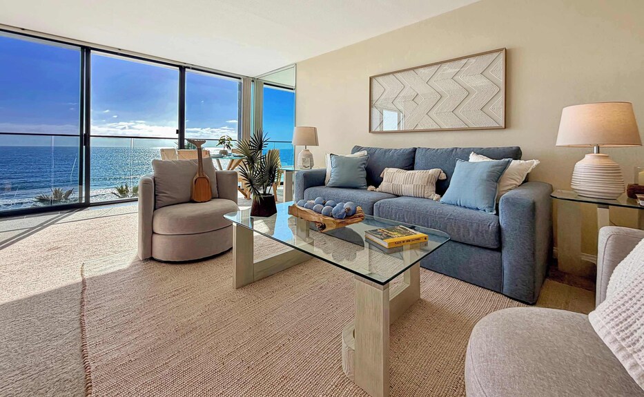 The Palm & Sea! (Ocean Views!) - San Diego, CA