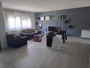 Smart TV - Rest House (Cambados)