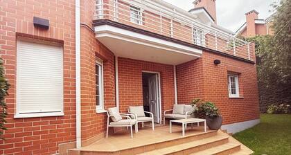 Villa Campo del Norte, your home in Cantabria, just 5 minutes from Santander