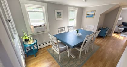 Willard Beach Area 2-Bedroom Apartment with Full Kitchen