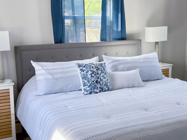 2 habitaciones, tabla de planchar con plancha, wifi y ropa de cama
