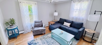 Willard Beach Area 2-Bedroom Apartment with Full Kitchen