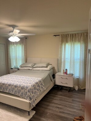 Room - Relaxing Port LaBelle Retreat / Spacious Home Near Nature & Golf (Port LaBelle)