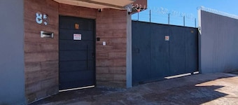 PRIME RESIDENCE STUDIO - A calm, peaceful, and safe place! Ready to welcome you!