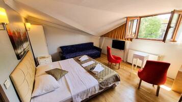 Superior Loft, City View | WiFi (free), bed sheets