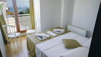Standard Room, Sea View | WiFi (free), bed sheets