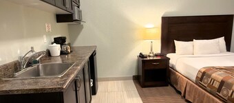 Golden Prairie Hotel & Lodge