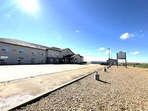 Vista frontal de la propiedad
